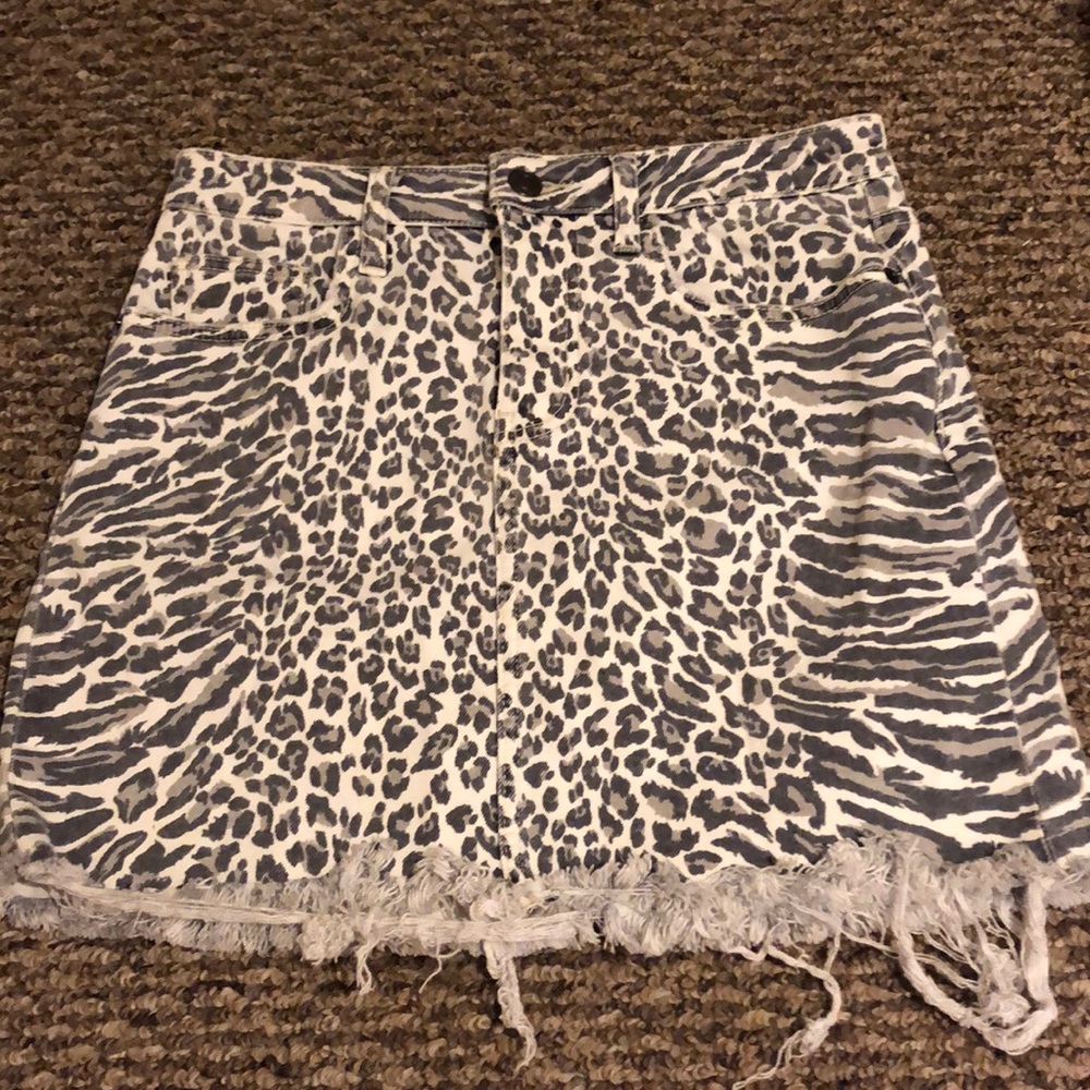 Animal print denim skirt size 27